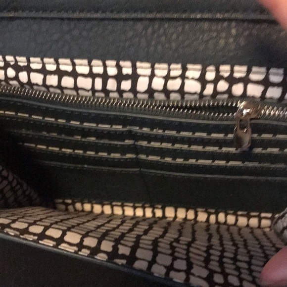 NWT Urban Expressions crossbody - Picture 4 of 8